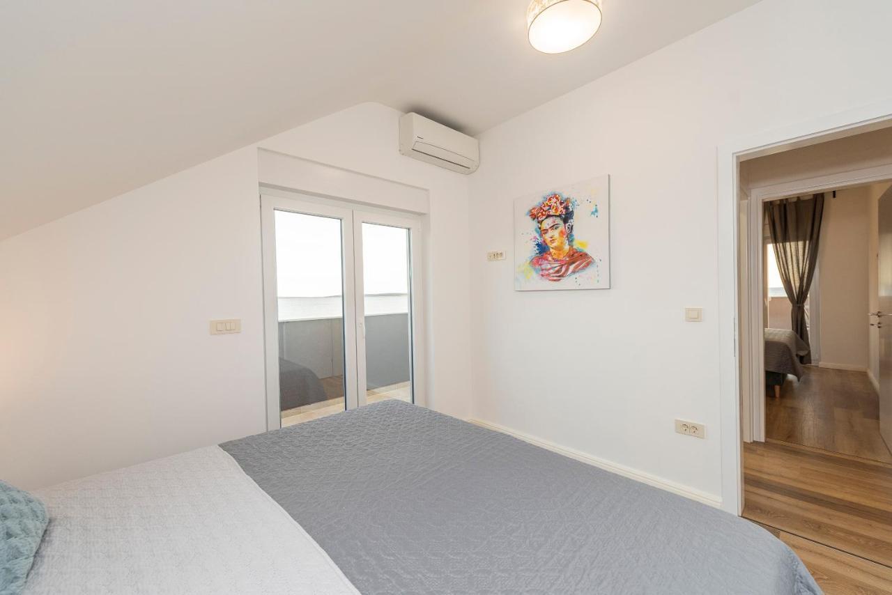 Villa Eni Apartments 1 Mandre Extérieur photo